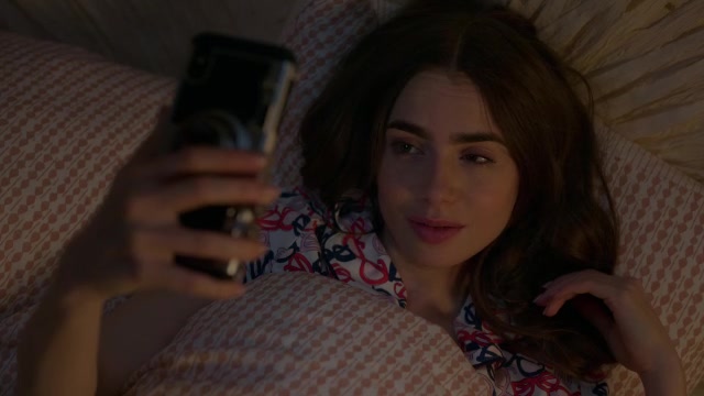 Lily collins nide