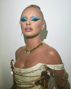 Alexandra Stan
