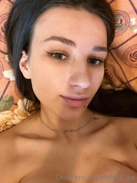 annie_aa