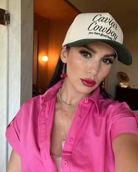 Christy Carlson Romano