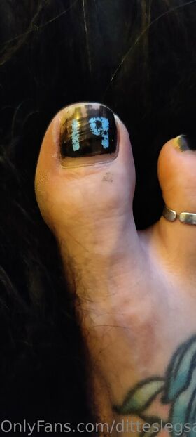 ditteslegsandfeet