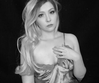 ElleBelle ASMR