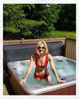 Helen Skelton