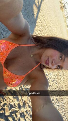 Kayla Manousselis / kaylamanousselis