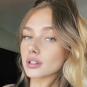 mollyomaliamollyomaliaaa