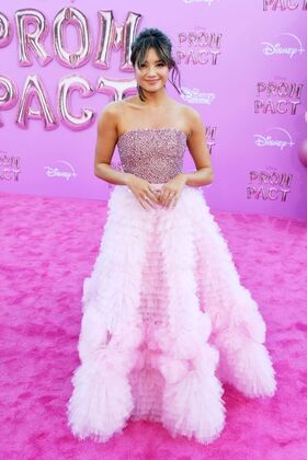 Peyton Elizabeth Lee