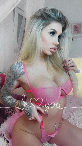 Princess Léonie Alwine