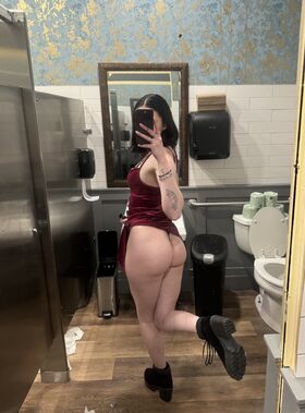 Queen_etimy