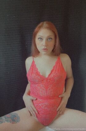 roseyasscheeks