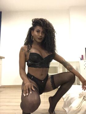sarinhadiass Nude Leaks OnlyFans Photo 37
