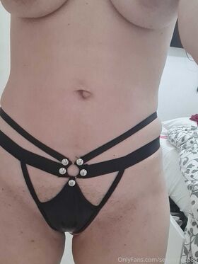 sexyhotwife4fans