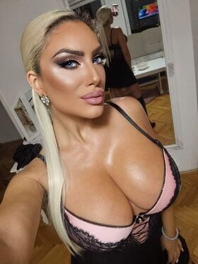 Tea Stoševska Nude Leaks OnlyFans Photo 8